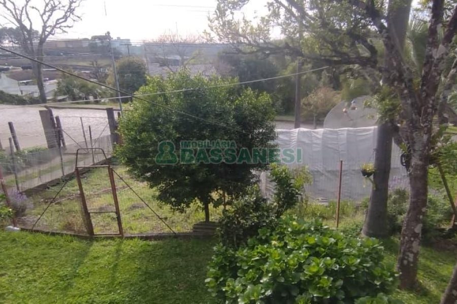 Casa com 146m², 3 dormitórios, 1 vaga, no bairro Diamantino em Caxias do Sul para Comprar