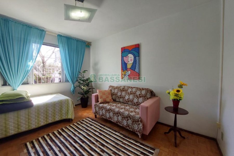 Casa com 70m², 2 dormitórios, no bairro Petrópolis em Caxias do Sul para Alugar