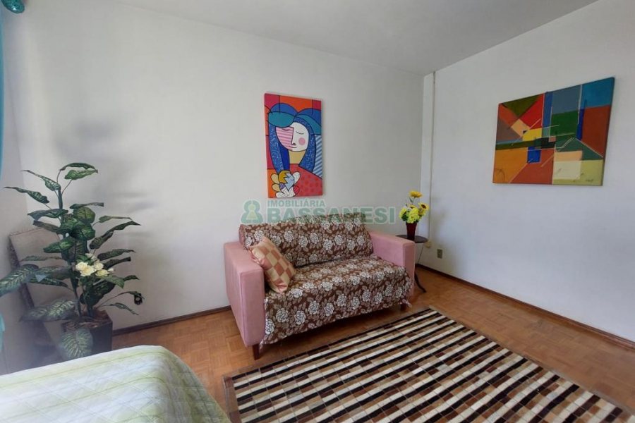 Casa com 70m², 2 dormitórios, no bairro Petrópolis em Caxias do Sul para Alugar