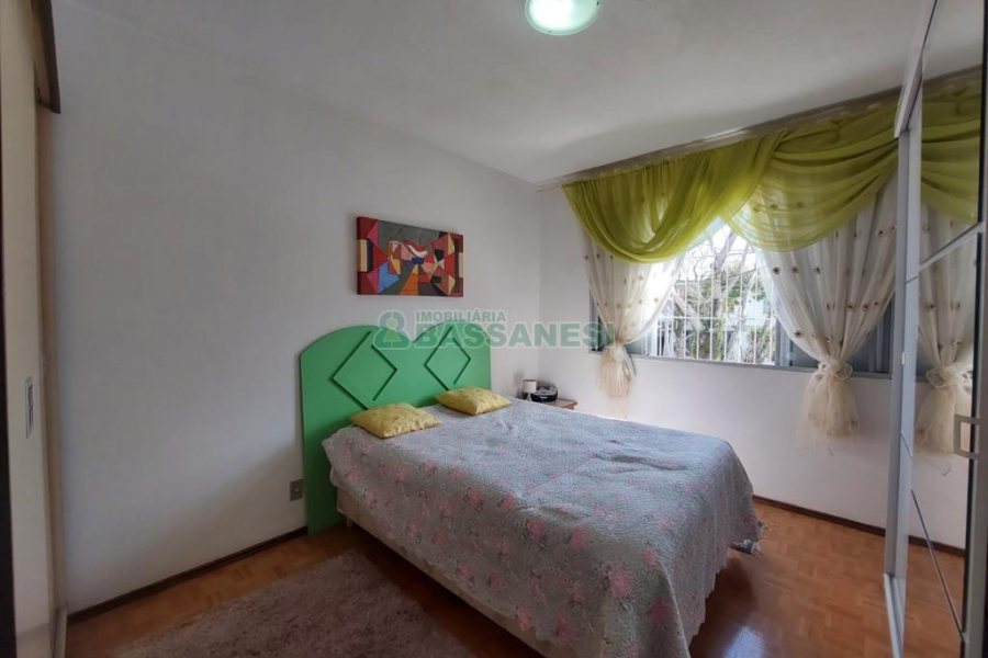 Casa com 70m², 2 dormitórios, no bairro Petrópolis em Caxias do Sul para Alugar