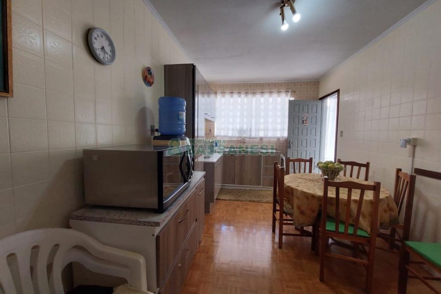 Casa com 70m², 2 dormitórios, no bairro Petrópolis em Caxias do Sul para Alugar