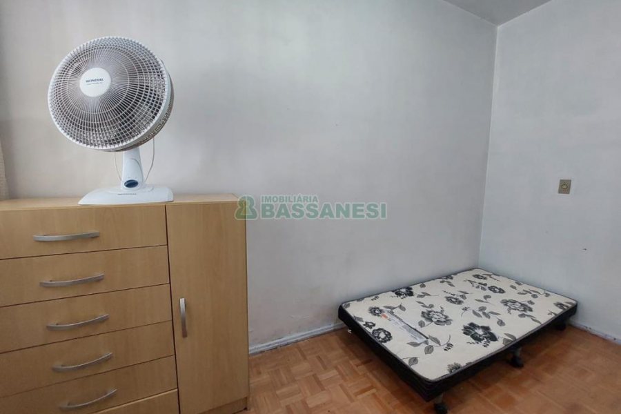 Casa com 70m², 2 dormitórios, no bairro Petrópolis em Caxias do Sul para Alugar