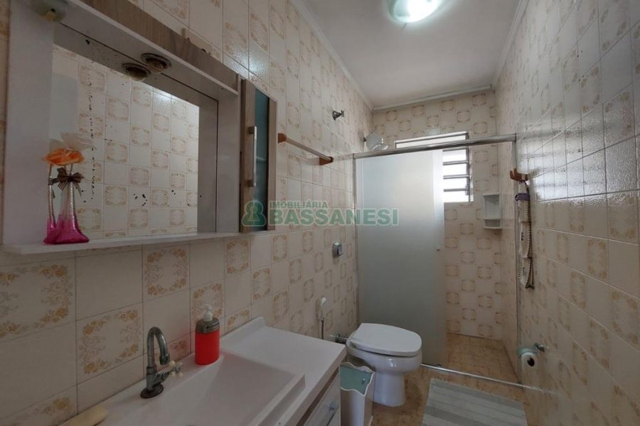 Casa com 70m², 2 dormitórios, no bairro Petrópolis em Caxias do Sul para Alugar