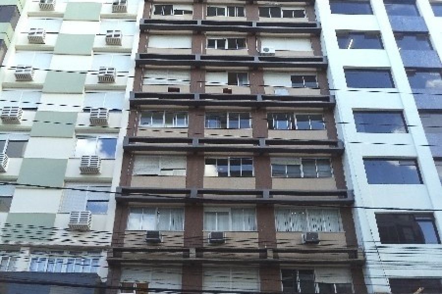 Sala com 30m², no bairro Centro em Caxias do Sul para Alugar