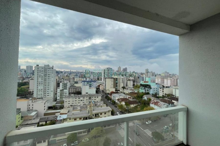 Apartamento com 63m², 2 dormitórios, 2 vagas, no bairro São Pelegrino em Caxias do Sul para Comprar