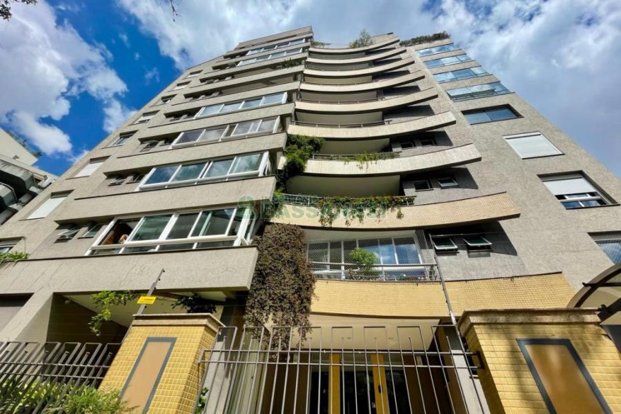 Apto Mobiliado com 181m², 3 dormitórios, 2 vagas, no bairro Exposição em Caxias do Sul para Alugar