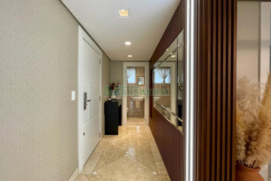 Apto Mobiliado com 181m², 3 dormitórios, 2 vagas, no bairro Exposição em Caxias do Sul para Alugar