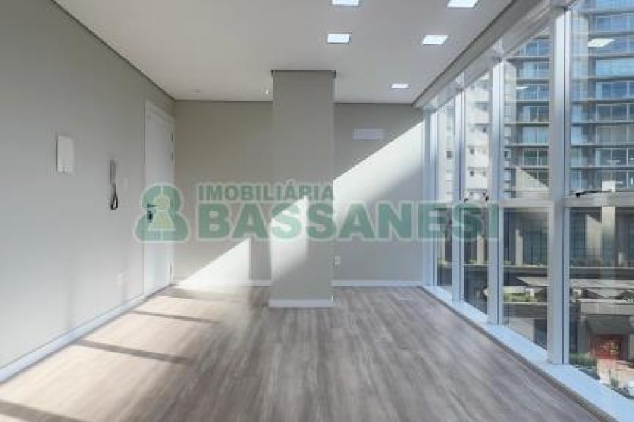 Sala com 74m², no bairro Centro em Caxias do Sul para Alugar