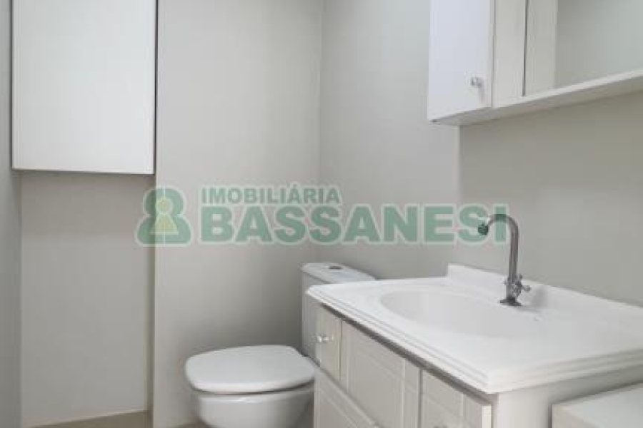 Sala com 74m², no bairro Centro em Caxias do Sul para Alugar