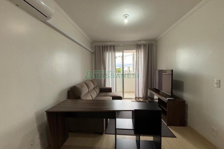 Apto Mobiliado com 52m², 1 dormitório, 1 vaga, no bairro Lourdes em Caxias do Sul para Comprar