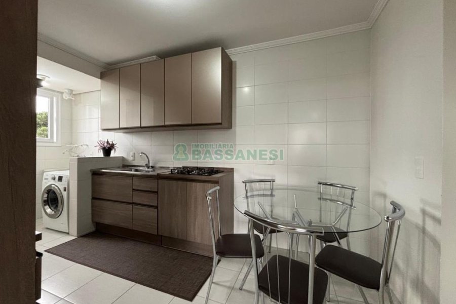 Apto Mobiliado com 52m², 1 dormitório, 1 vaga, no bairro Lourdes em Caxias do Sul para Comprar