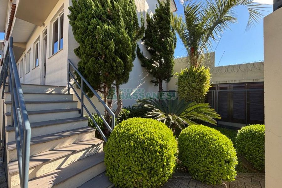 Casa Mobiliada com 78m², 2 dormitórios, no bairro Marechal Floriano em Caxias do Sul para Alugar