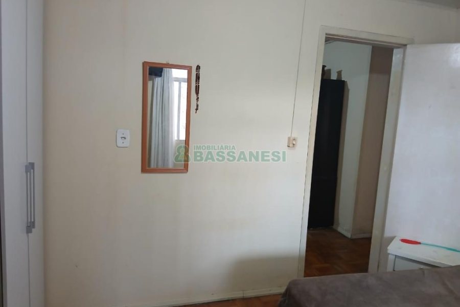 Casa com 164m², 2 dormitórios, -4 vaga, no bairro Madureira em Caxias do Sul para Comprar