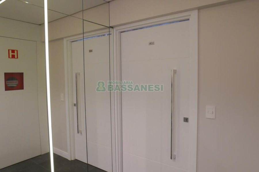 Apartamento com 137m², 3 dormitórios, 3 vagas, no bairro Nossa Senhora de Lourdes em Caxias do Sul para Comprar