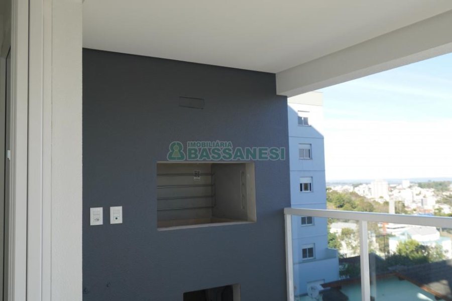 Apartamento com 137m², 3 dormitórios, 3 vagas, no bairro Nossa Senhora de Lourdes em Caxias do Sul para Comprar