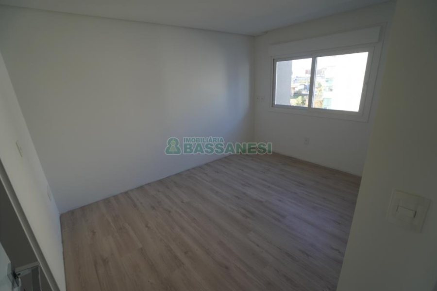 Apartamento com 137m², 3 dormitórios, 3 vagas, no bairro Nossa Senhora de Lourdes em Caxias do Sul para Comprar