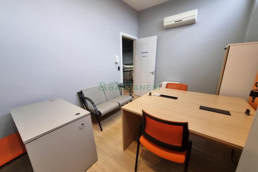 Sala com 20m², no bairro Santa Lúcia em Caxias do Sul para Alugar