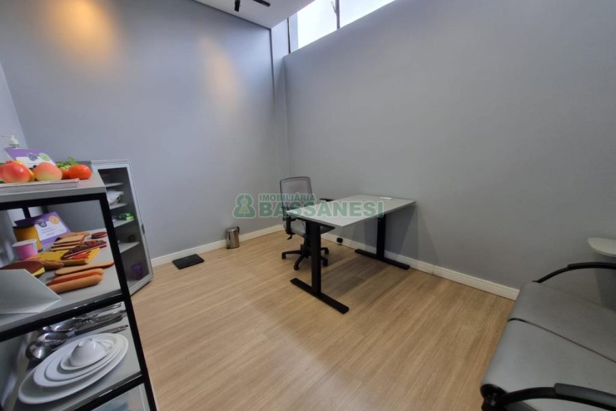 Sala com 20m², no bairro Santa Lúcia em Caxias do Sul para Alugar