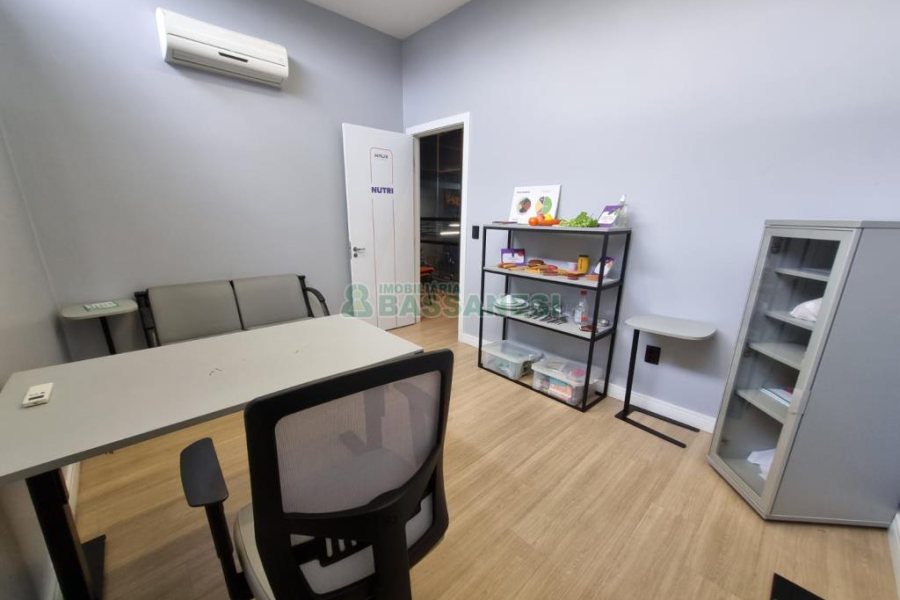 Sala com 20m², no bairro Santa Lúcia em Caxias do Sul para Alugar