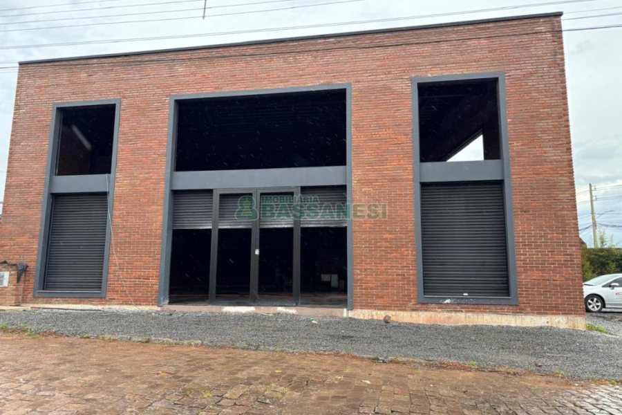 Loja com 372m², no bairro Forqueta em Caxias do Sul para Alugar
