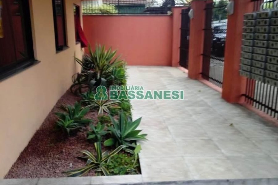 Kitinete com 35m², 1 dormitório, no bairro Centro em Caxias do Sul para Alugar