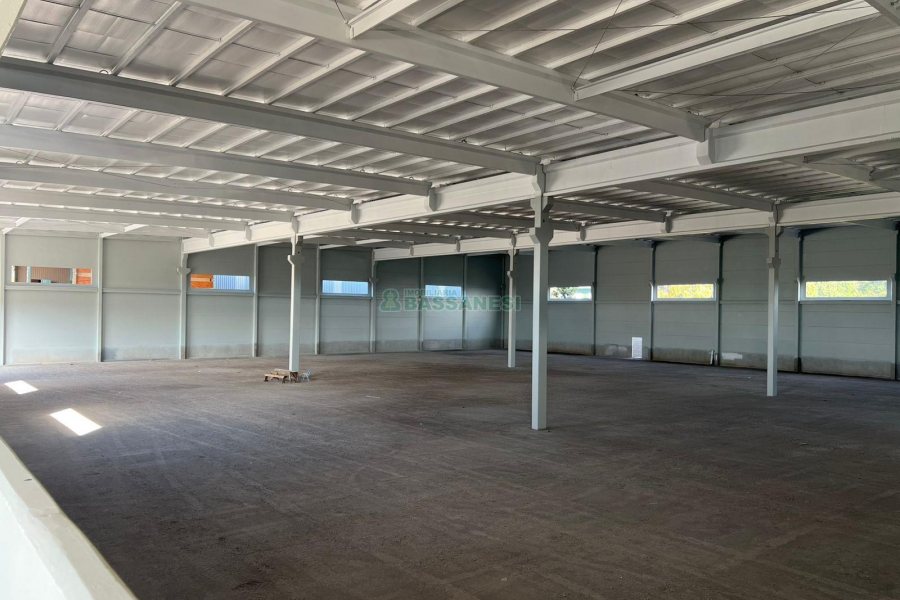 Pavilhão com 4350m², no bairro Samuara em Caxias do Sul para Alugar