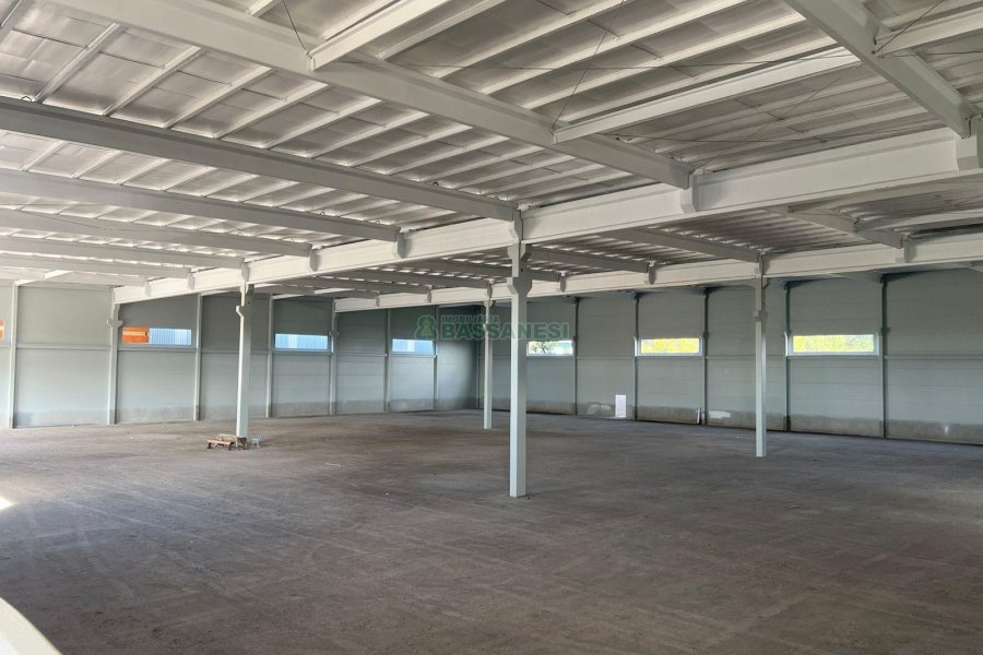 Pavilhão com 4350m², no bairro Samuara em Caxias do Sul para Alugar