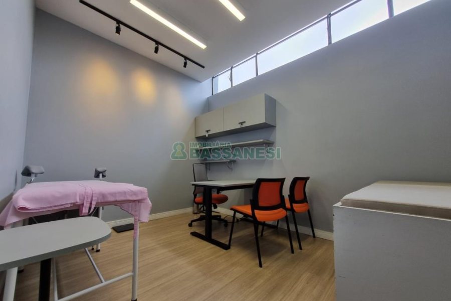 Sala com 20m², no bairro Santa Lúcia em Caxias do Sul para Alugar