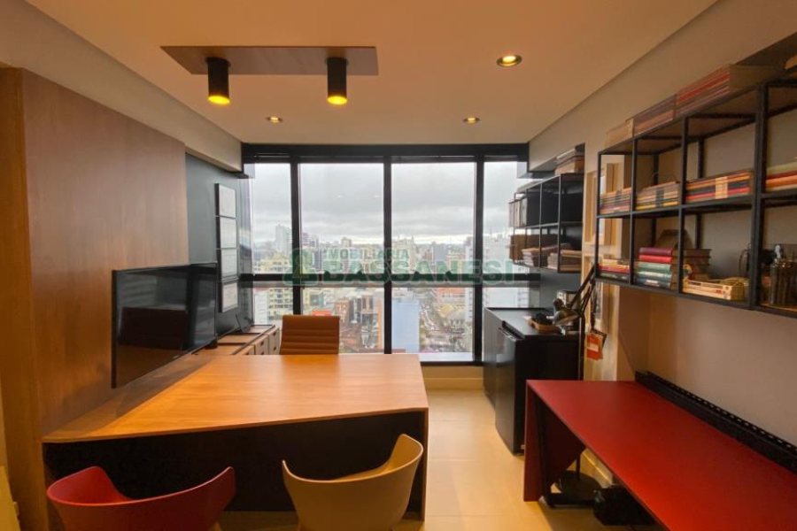 Sala com 23m², no bairro Centro em Caxias do Sul para Comprar
