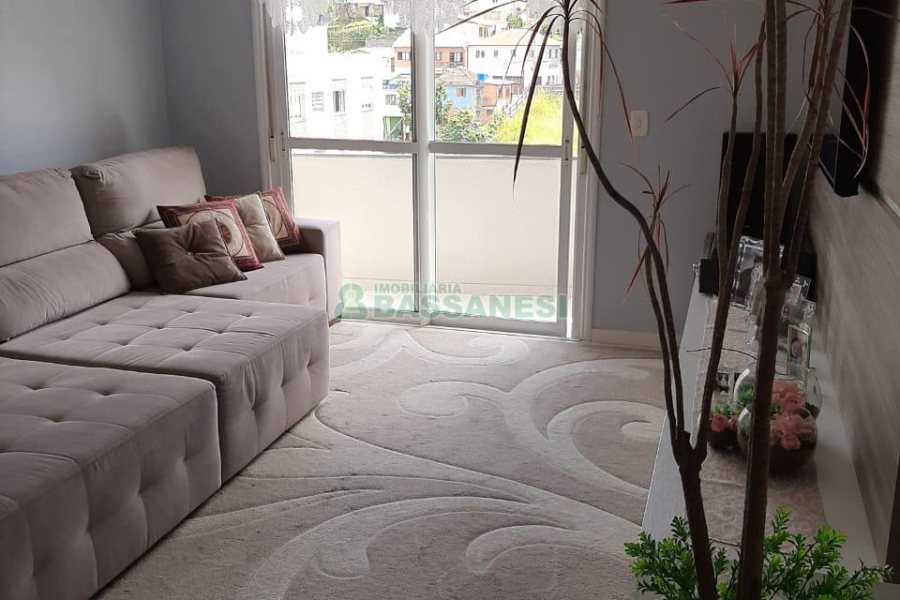 Apartamento com 86m², 3 dormitórios, 2 vagas, no bairro Rio Branco em Caxias do Sul para Comprar