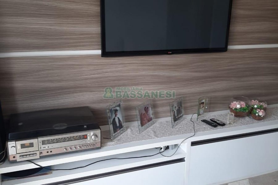 Apartamento com 86m², 3 dormitórios, 2 vagas, no bairro Rio Branco em Caxias do Sul para Comprar