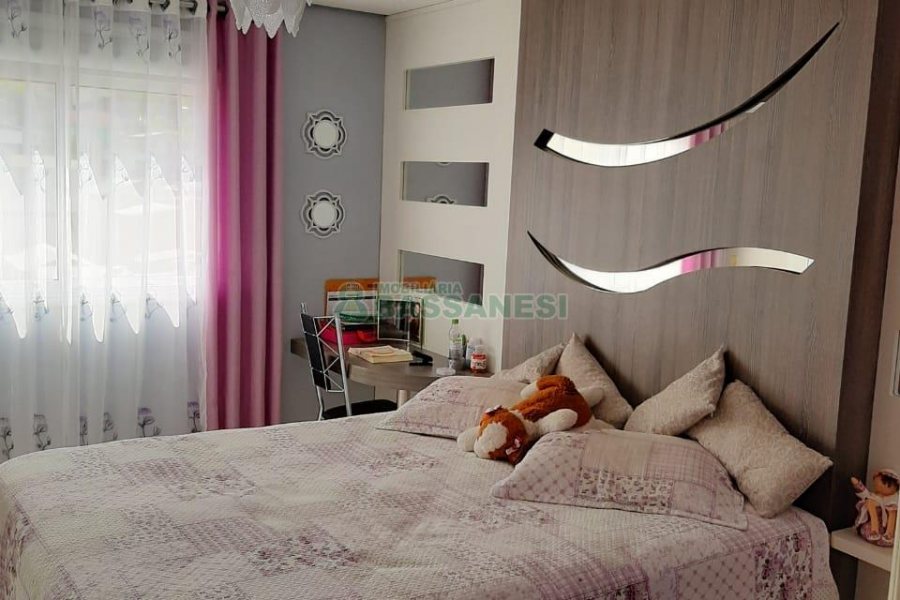 Apartamento com 86m², 3 dormitórios, 2 vagas, no bairro Rio Branco em Caxias do Sul para Comprar