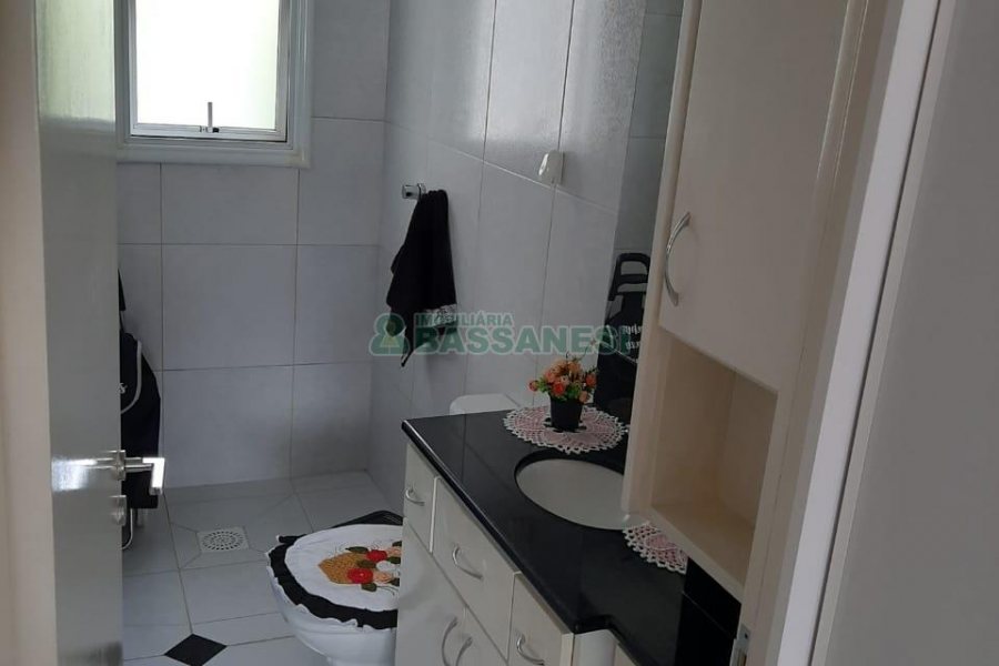 Apartamento com 86m², 3 dormitórios, 2 vagas, no bairro Rio Branco em Caxias do Sul para Comprar