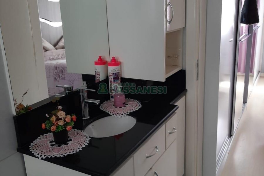 Apartamento com 86m², 3 dormitórios, 2 vagas, no bairro Rio Branco em Caxias do Sul para Comprar