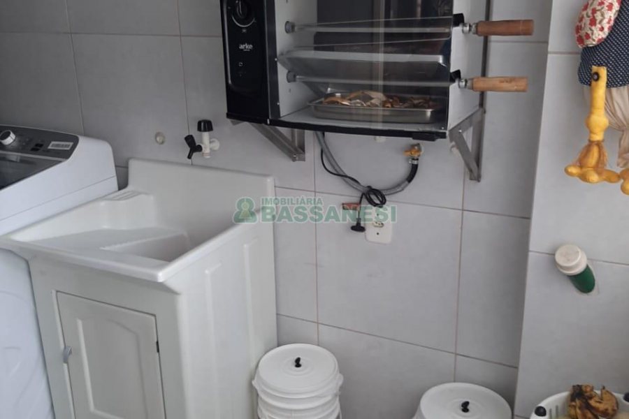 Apartamento com 86m², 3 dormitórios, 2 vagas, no bairro Rio Branco em Caxias do Sul para Comprar