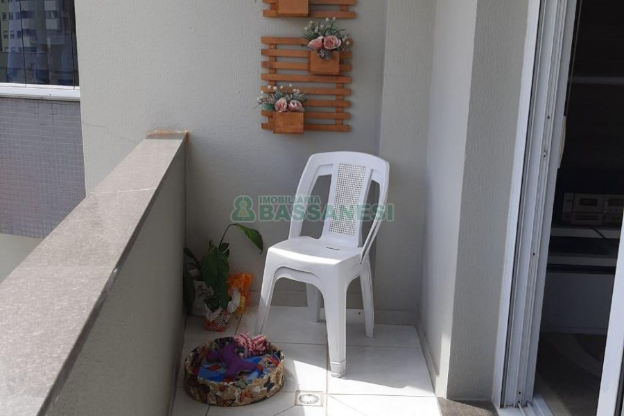 Apartamento com 86m², 3 dormitórios, 2 vagas, no bairro Rio Branco em Caxias do Sul para Comprar