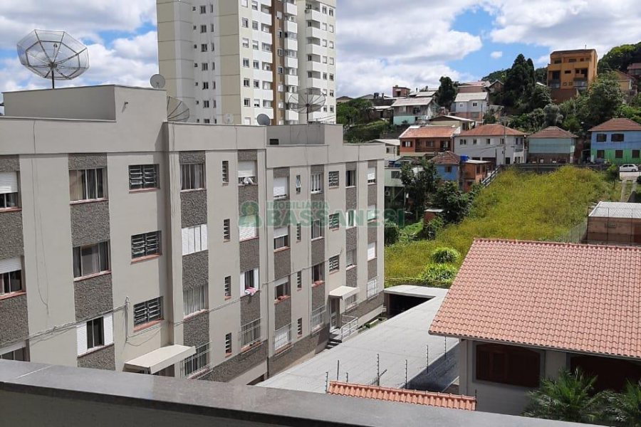 Apartamento com 86m², 3 dormitórios, 2 vagas, no bairro Rio Branco em Caxias do Sul para Comprar