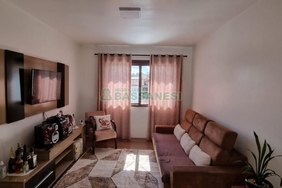 Apartamento com 70m², 3 dormitórios, 1 vaga, no bairro Santa Catarina em Caxias do Sul para Comprar