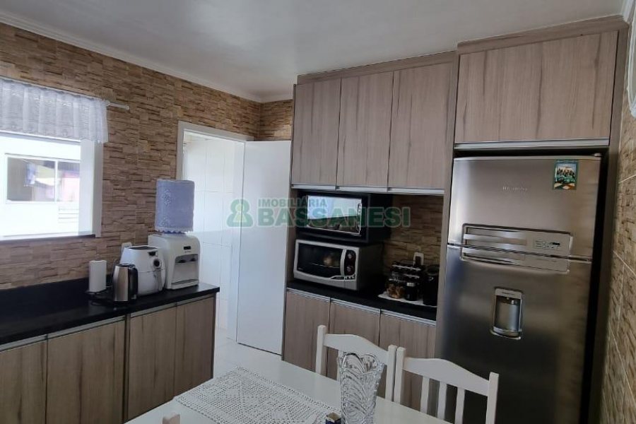Apartamento com 70m², 3 dormitórios, 1 vaga, no bairro Santa Catarina em Caxias do Sul para Comprar
