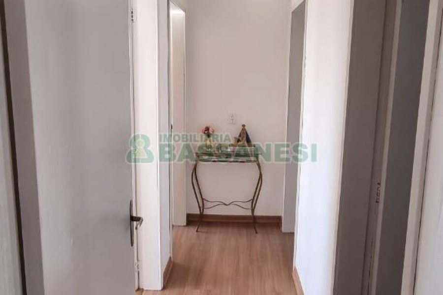 Apartamento com 70m², 3 dormitórios, 1 vaga, no bairro Santa Catarina em Caxias do Sul para Comprar