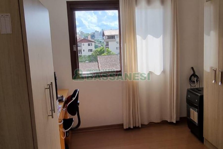 Apartamento com 70m², 3 dormitórios, 1 vaga, no bairro Santa Catarina em Caxias do Sul para Comprar