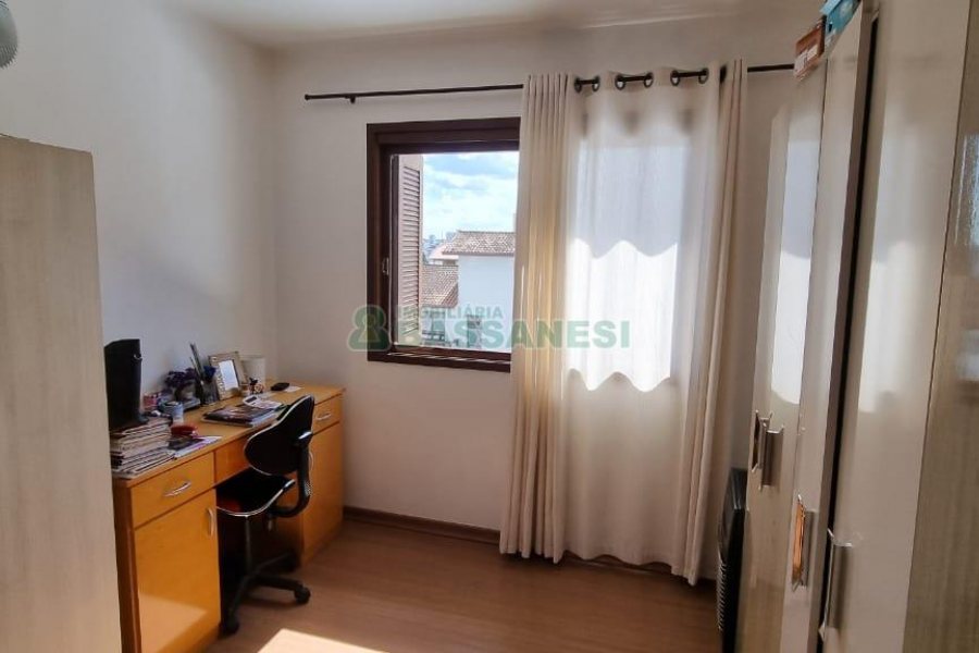 Apartamento com 70m², 3 dormitórios, 1 vaga, no bairro Santa Catarina em Caxias do Sul para Comprar