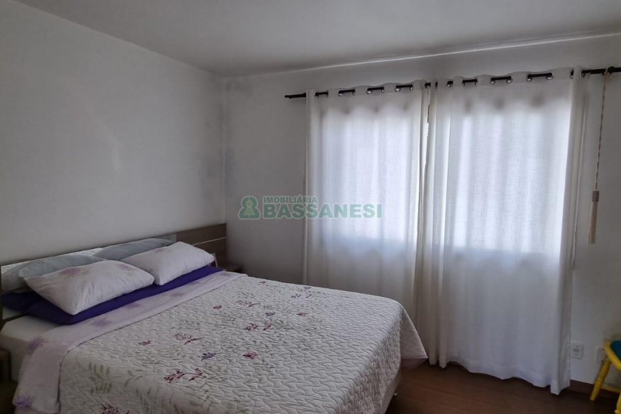 Apartamento com 70m², 3 dormitórios, 1 vaga, no bairro Santa Catarina em Caxias do Sul para Comprar