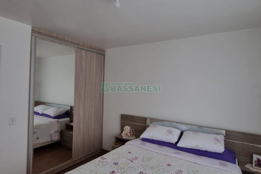 Apartamento com 70m², 3 dormitórios, 1 vaga, no bairro Santa Catarina em Caxias do Sul para Comprar