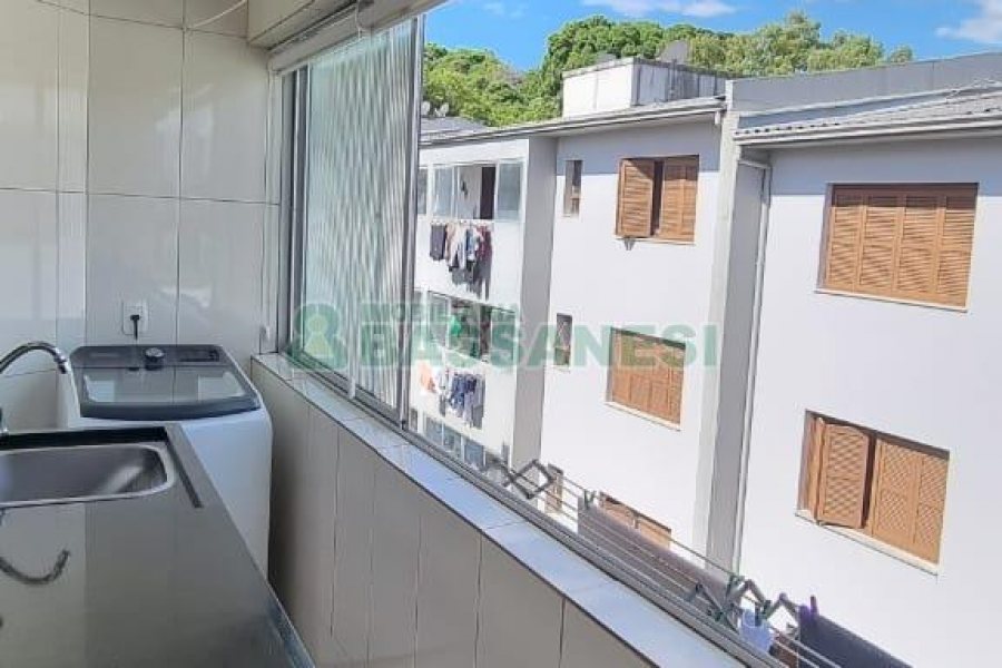 Apartamento com 70m², 3 dormitórios, 1 vaga, no bairro Santa Catarina em Caxias do Sul para Comprar
