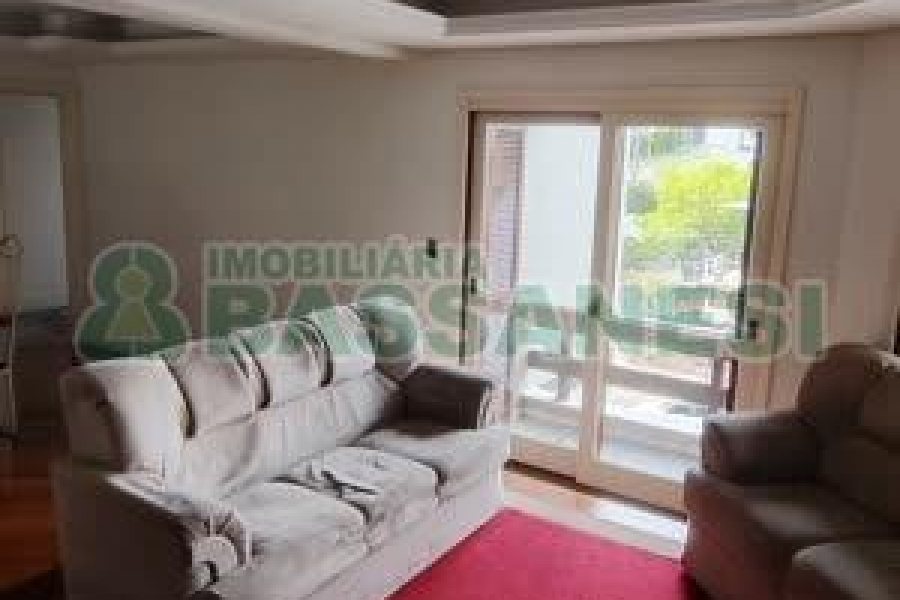 Apartamento com 138m², 3 dormitórios, 2 vagas, no bairro Sagrada Família em Caxias do Sul para Comprar