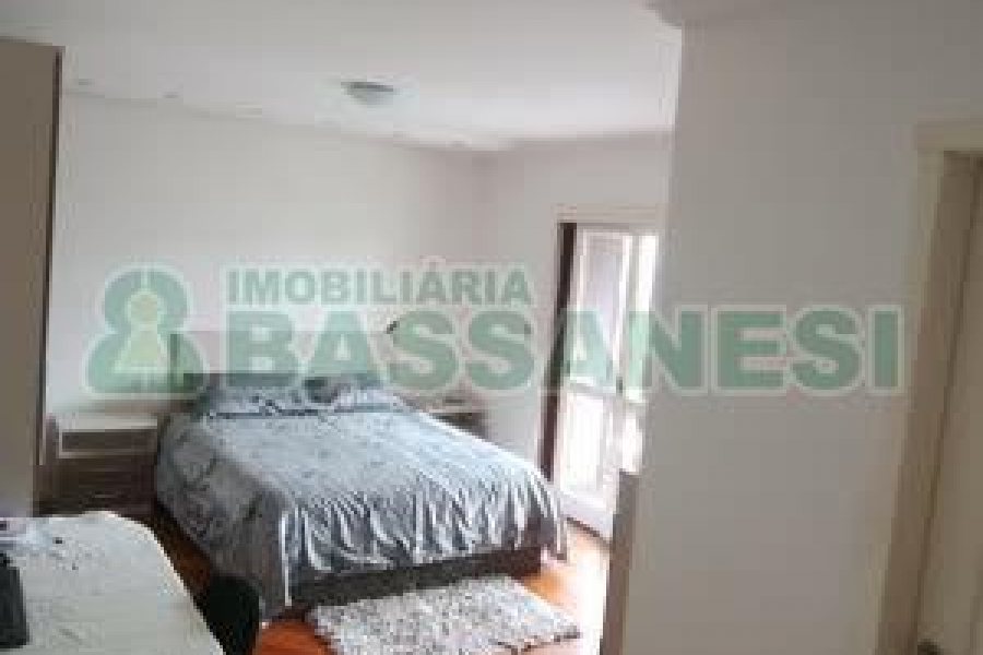 Apartamento com 138m², 3 dormitórios, 2 vagas, no bairro Sagrada Família em Caxias do Sul para Comprar