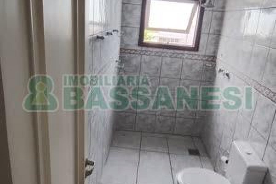 Apartamento com 138m², 3 dormitórios, 2 vagas, no bairro Sagrada Família em Caxias do Sul para Comprar