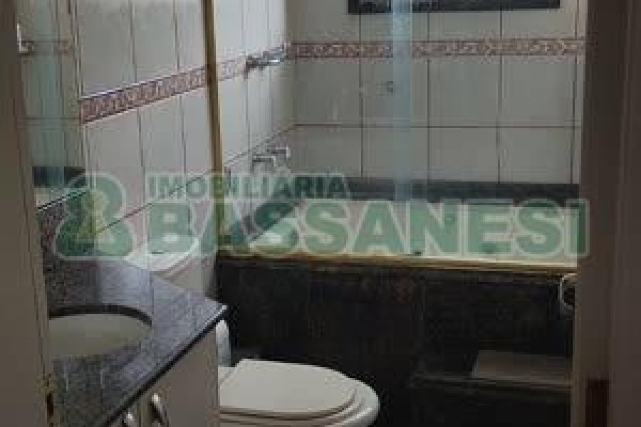 Apartamento com 138m², 3 dormitórios, 2 vagas, no bairro Sagrada Família em Caxias do Sul para Comprar