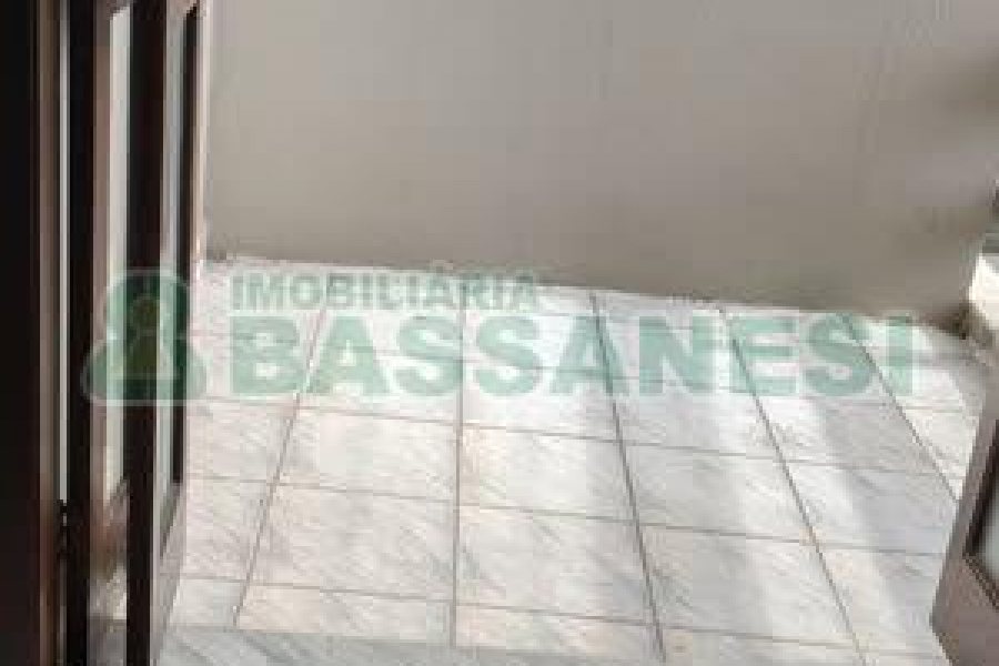 Apartamento com 138m², 3 dormitórios, 2 vagas, no bairro Sagrada Família em Caxias do Sul para Comprar